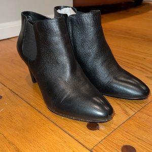 Bandolino womens leather heel booties
